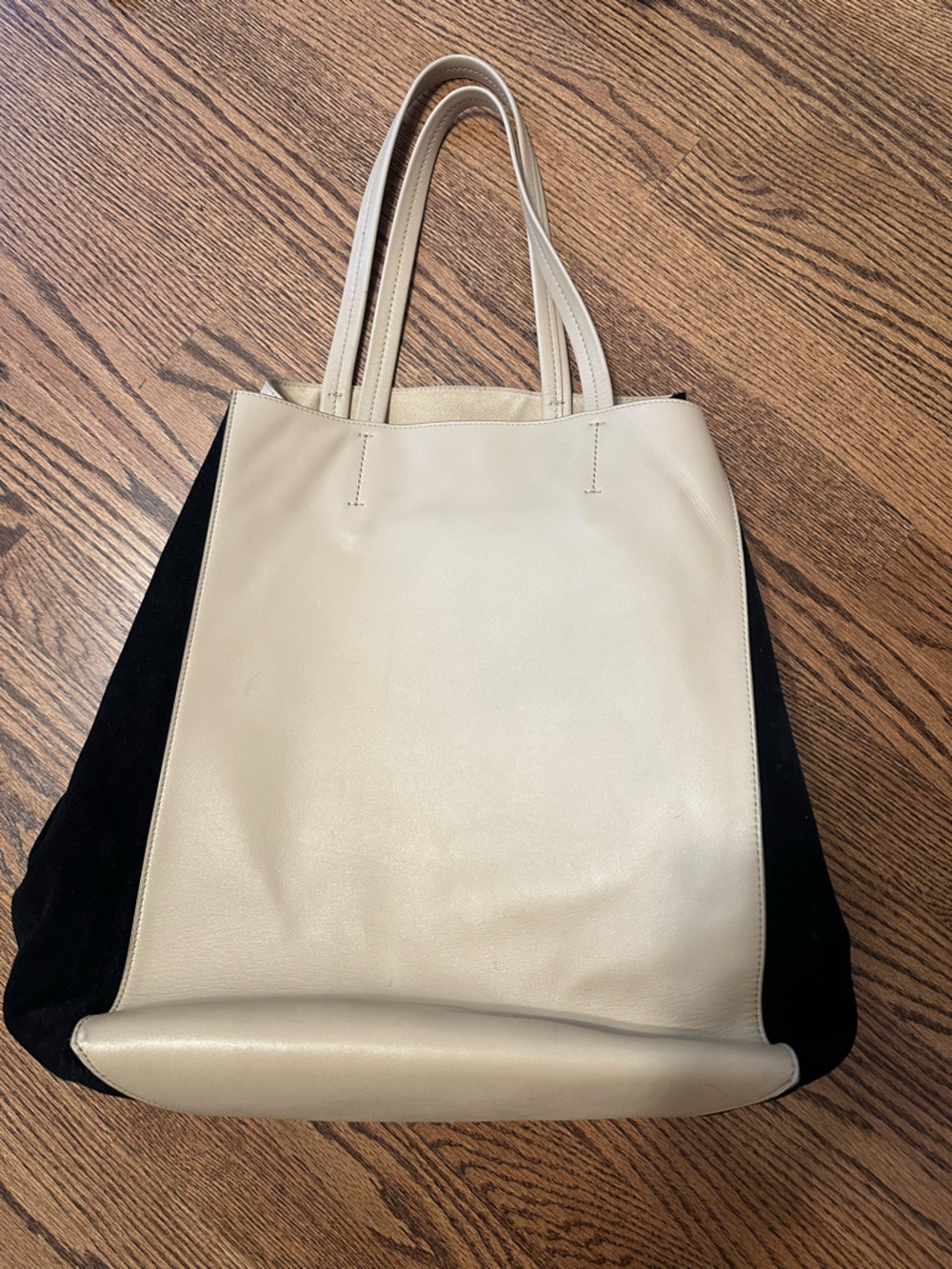 Celine Medium Phantom Cabas in Beige and Black Suede - Picture 5 of 15